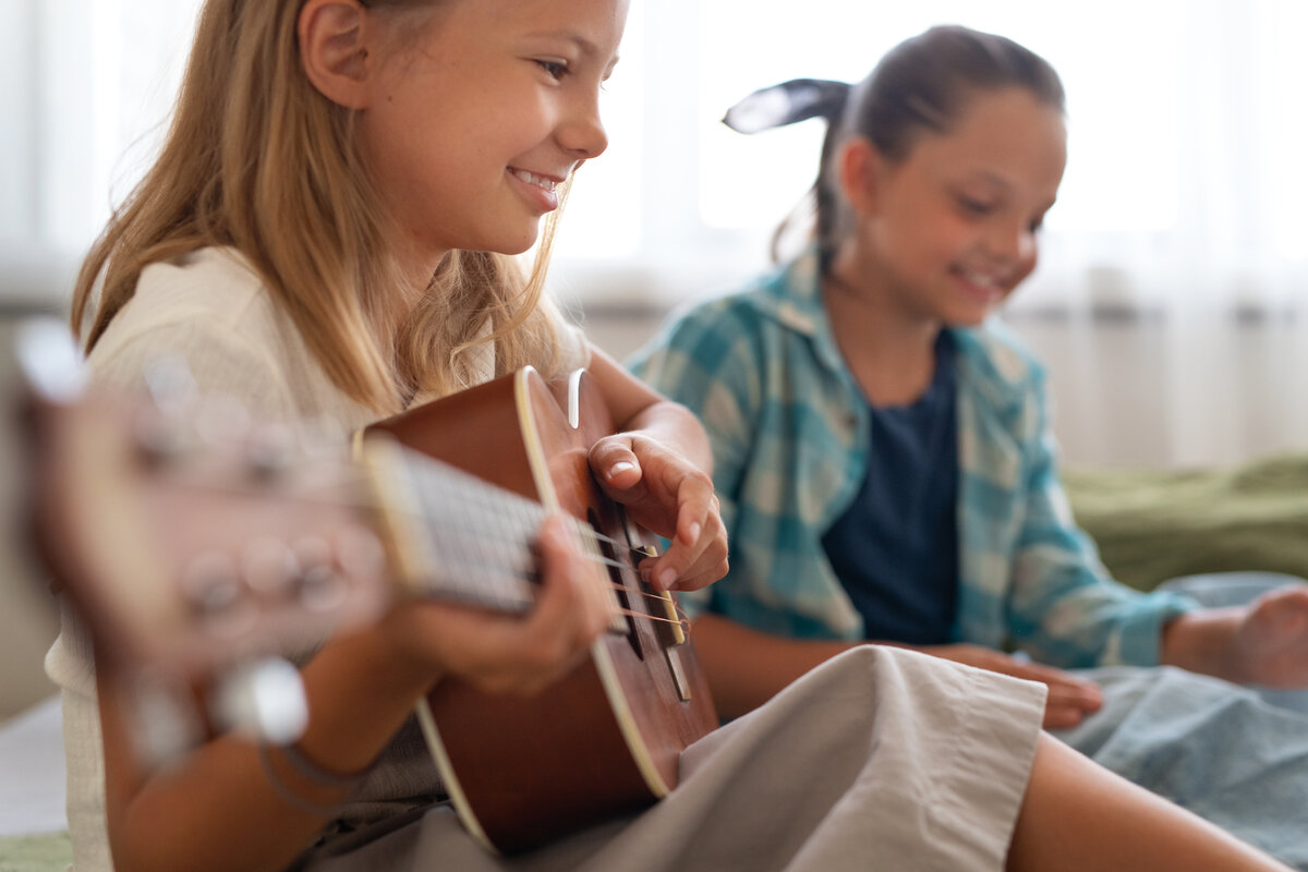 Musizierende Kinder - Foto: freepik